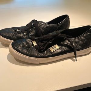 Guess woman’s sneakers